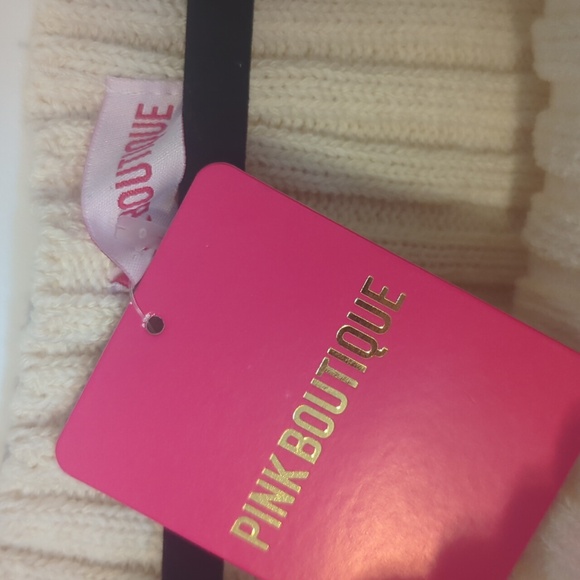 Knit Off the Shoulder dress - Picture 4 of 8